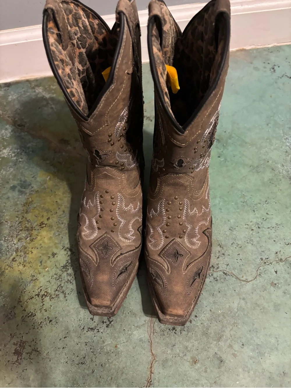 Brown Embroidered Western Cowboy Boots